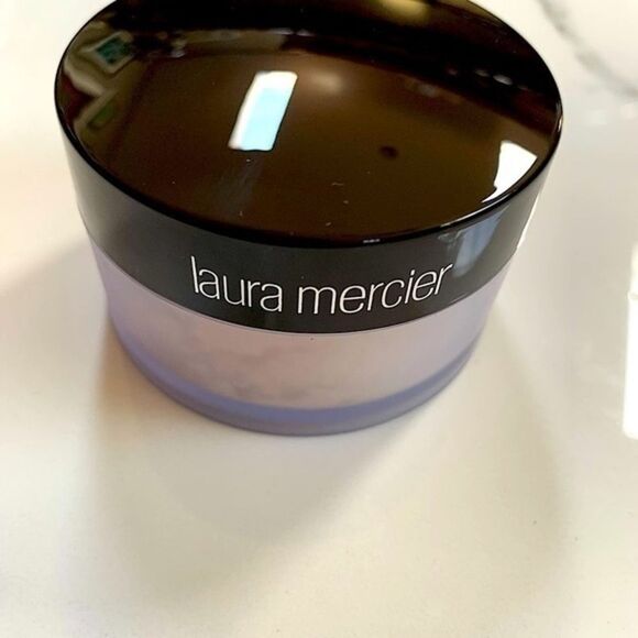 Laura mercier TRANSLUCENT
LOOSE SETTING POWDER
1 OZ. SEALED *FULL SIZE* - Picture 2 of 11
